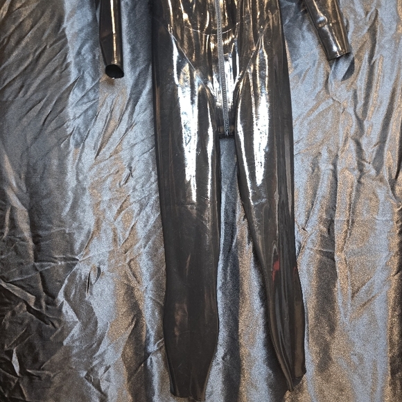 Libidex latex princess catsuit - Picture 2 of 9